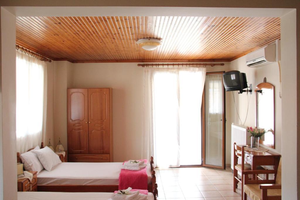 Stis Kyra - Vasilikis Appartement Ioannina Kamer foto