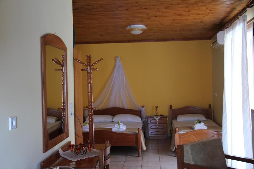 Stis Kyra - Vasilikis Appartement Ioannina Kamer foto