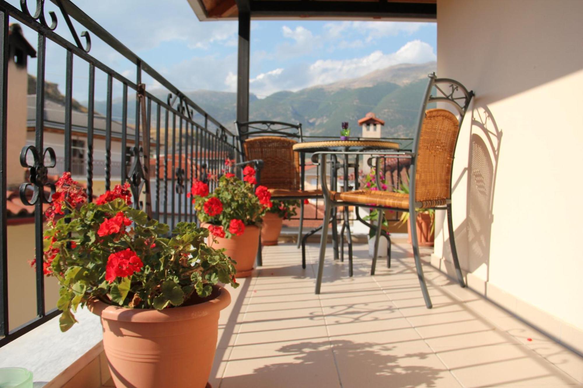Stis Kyra - Vasilikis Appartement Ioannina Buitenkant foto