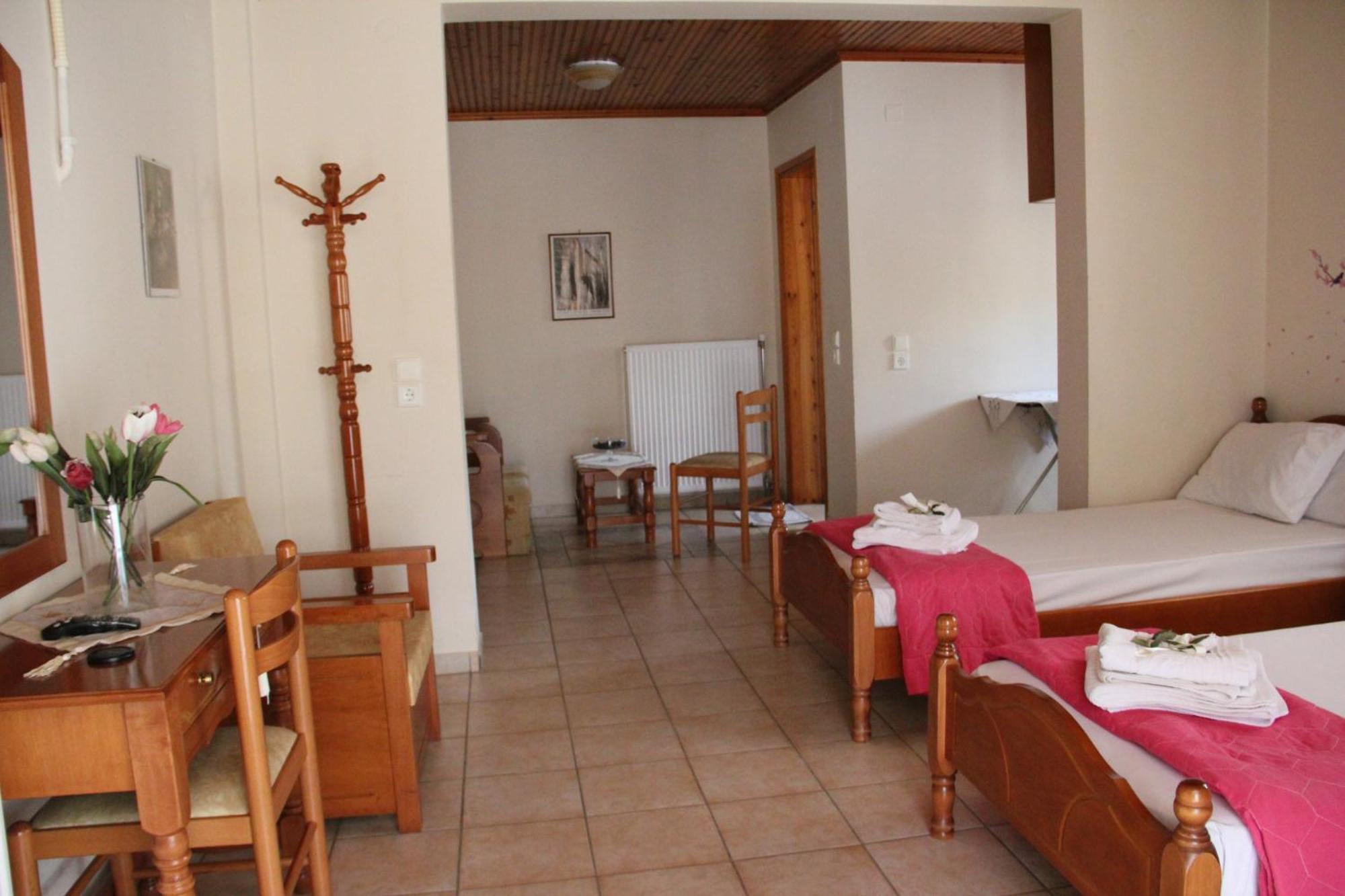 Stis Kyra - Vasilikis Appartement Ioannina Buitenkant foto